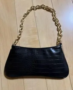 ZARA 【ザラ】チェーンショルダーバッグ エナメル