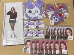 TWICE サナ オンラインくじ のぼり ステッカーキーホルダー まとめ