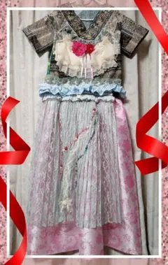 フリル付きピンクグレーのロングカジュアルドレス