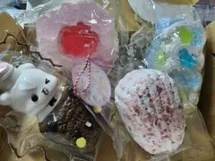 2025年最新】スクイーズまとめ売りの人気アイテム - メルカリ