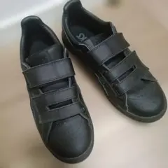 ASICS ブラック スニーカー