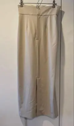 リリーブラウン ハイウエスト ストレートスカートのサムネイル