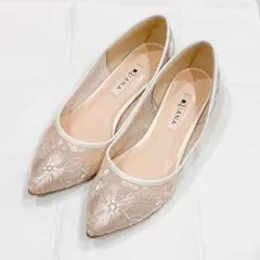 【DIANA】花柄刺繍フラットシューズ