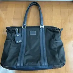 TUMI ブラック トートバッグ