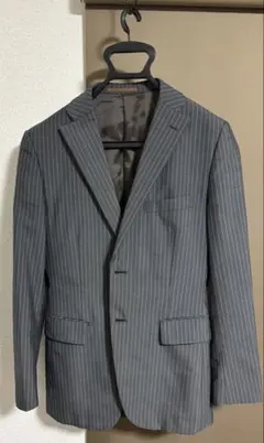 スーツ（グレーストライプ）