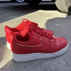 Nike Air Force 1 レッド ゴールド
