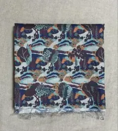 2018年 LIBERTY リバティプリント タナローン生地 ハギレ55cm