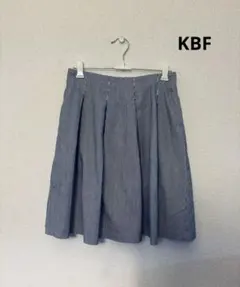 KBF ストライプ柄 フレアスカート ひざ丈 ウエストゴム　美品のサムネイル
