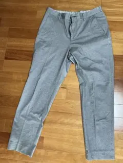 Mサイズ　グレー　アンクルパンツのサムネイル