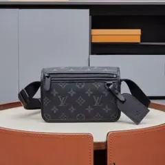ルイヴィトン　ショルダーバック　シティ・キーポルのサムネイル
