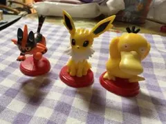 中古/ポケモン チョコエッグセット /ニャヒートサンダース コダック