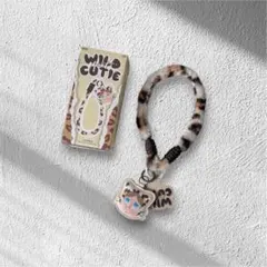 公式 POPMART CRYBABY ストラップ