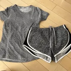 美品　NIKE ランニングウェア