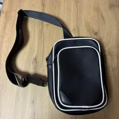 【ZARA】ブラックショルダーバッグ 合成皮革