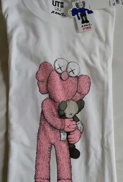 UNIQLO　KAWS　コラボTシャツ
