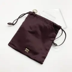 ミュウミュウ サテンシルク ダッチェス ポーチ ロゴ 巾着 バッグチャームのサムネイル