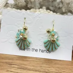 035 海ピアス （ シェル ミント ハワイ フラ ハンドメイド 冬ピアス ）