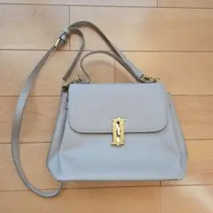 スラップ付きショルダーバッグ