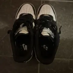 NIKE AIR FORCE 1 ブラック ホワイト スニーカー