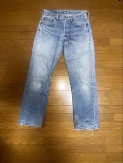 Levi’s 501 デニムパンツ W32ボタンフライ即売スーパーヴィンテージ