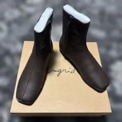 フラットブーツ