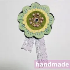 ✨一点物✨【花モチーフフェルトブローチ】ハンドメイド　バッジ　卒園式