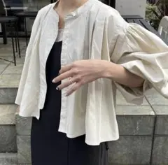 CAPRICIOUS LE'MAGE クロップシャツのサムネイル