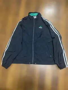 adidas ナイロンジャケット 黒 ストライプ　スポーツ　シャカシャカ