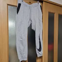 NIKE グレー ジョガーパンツ