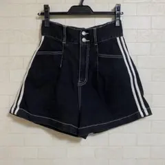 しまむら　サイドライン入りハイウェストショートパンツ