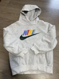 NIKE フード付きパーカー グレー　　120くらい