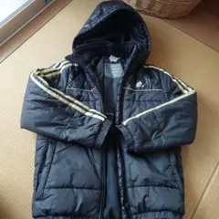 adidas フード付き中綿コート 黒