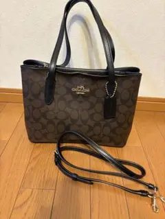 最終価格COACH シグネチャー ショルダーバッグ