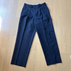 BURBERRYスラックス 後ろポケット付き