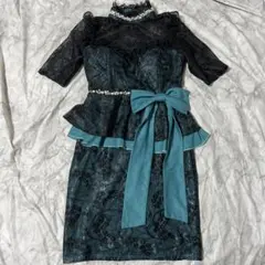 dazzyペプラムドレス グリーンブラックレース半袖リボンビジュパールワンピ