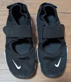 NIKEエアリフト 黒 24cm