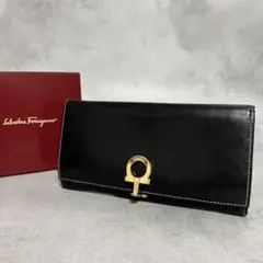 Ferragamo ガンチーニ ブラック レザー 長財布 9672のサムネイル
