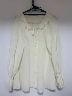 mystic フリル付き シフォンブラウス