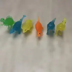 カラフル恐竜フィギュア6体セット