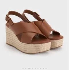 CHARLES & KEITH クロスストラップ ウェッジサンダルのサムネイル