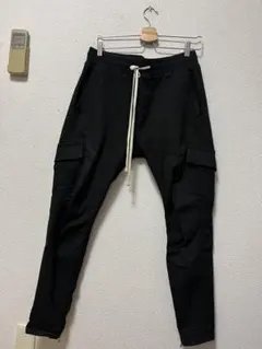 ダンケシェーン　カーゴスキニーパンツ　/XL　ブラック　裾ジップ　ストレッチ　黒のサムネイル