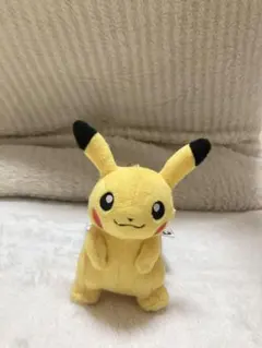 ✫超レア✫初期の頃のピカチュウのぬいぐるみ め ピカチュウ 初期 初代 バンダイ 1998ぬいぐるみ - メルカリ