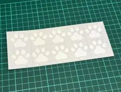 犬・猫 肉球ステッカー 縦2.7cm×横3cm 　10枚セット