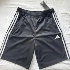 【新品タグ付き】adidas アディダス ショートパンツ ハーフパンツ ブラックのサムネイル