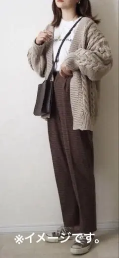 【GU】美品★ダークブラウン　テーパードパンツ ゴム入りウエスト