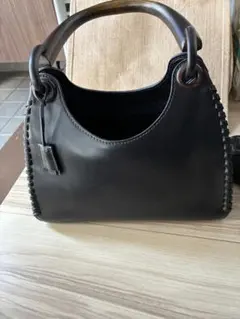GUCCI 牛革&天然木 マットブラックのワンショルダーバッグ