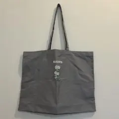 minä perhonen ミナペルホネン グレーのコットン製トートバッグ