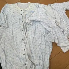 水色花柄コンビ肌着・青いクマ刺繍　たん肌着とカバーオール