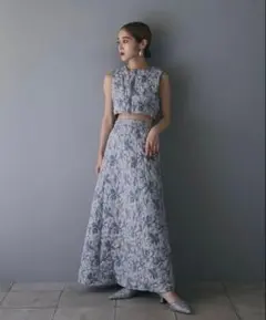 Andrea &co ジャガードフロントジップベストジャガードフレアスカート