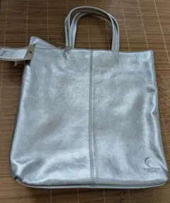 未使用】 carcru シルバー 革トートバッグ - メルカリ